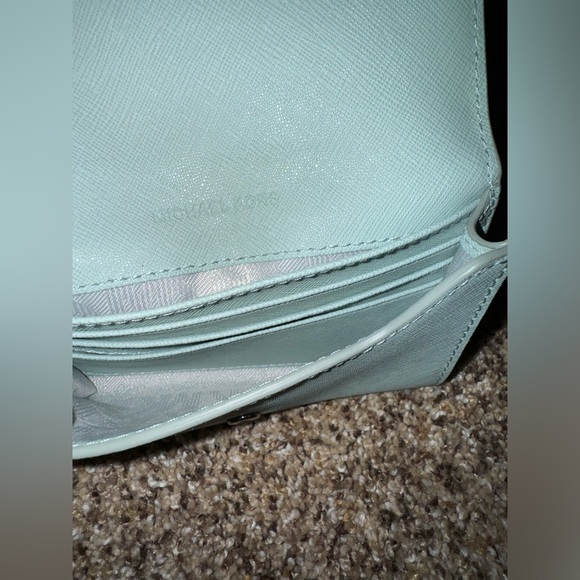 Michael Kors Wallet - Picture 6 of 8